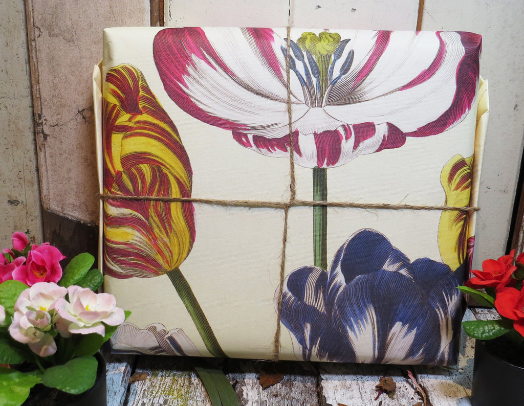 Gift wrap paper Tulips print
