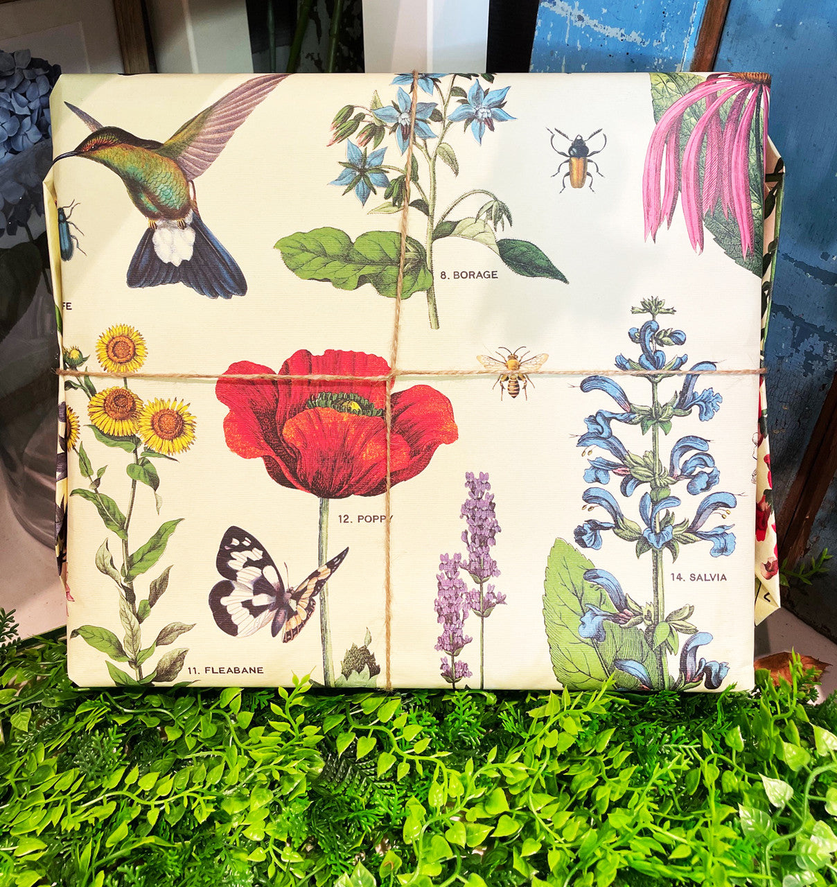 Gift wrap paper Pollinator print